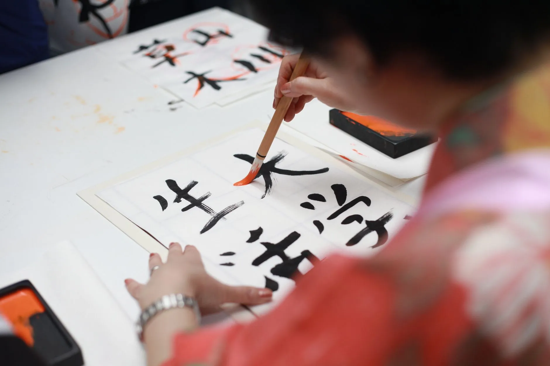 2024年展览展架制作技术趋势及苡豪广告行业应用
