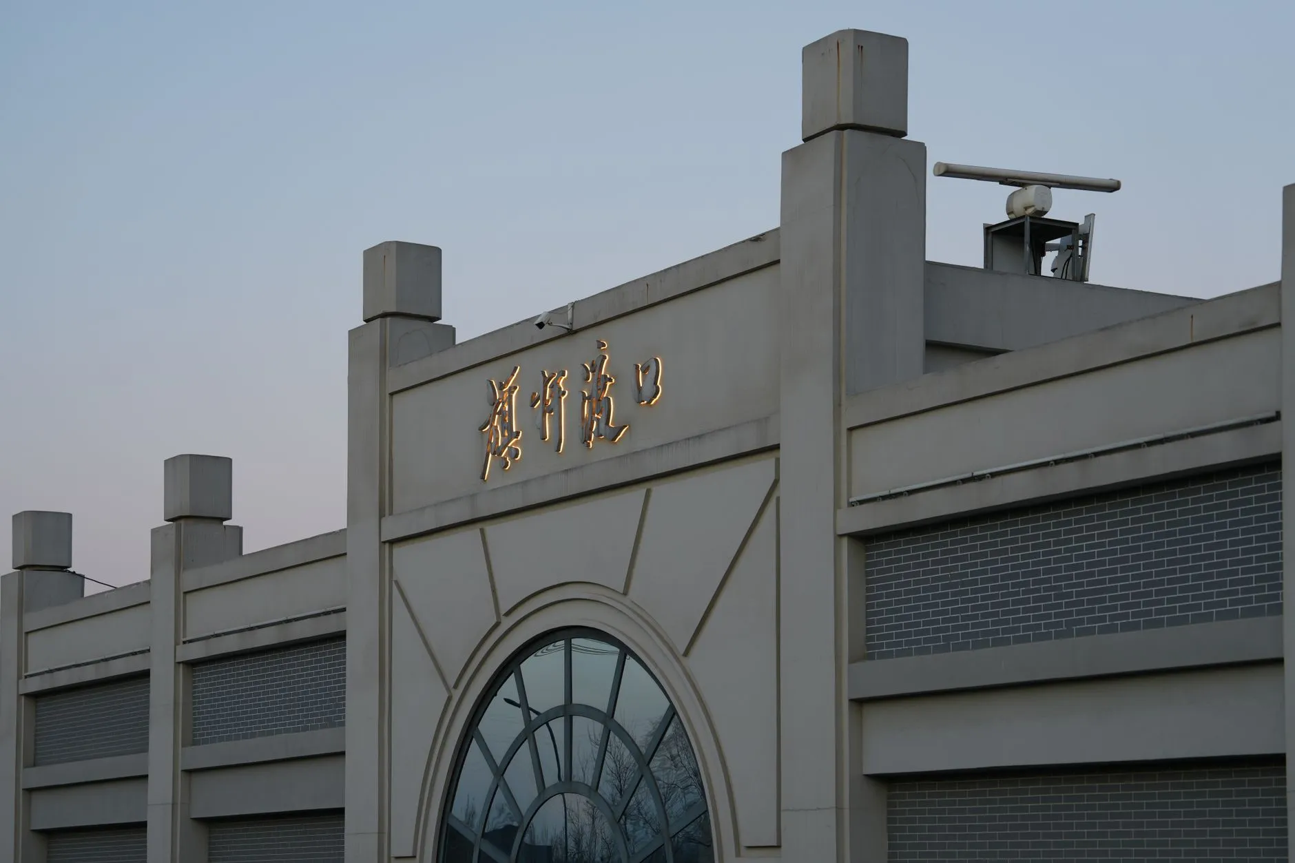 上海展台搭建行业观察：模块化展具如何提升展会布展效率