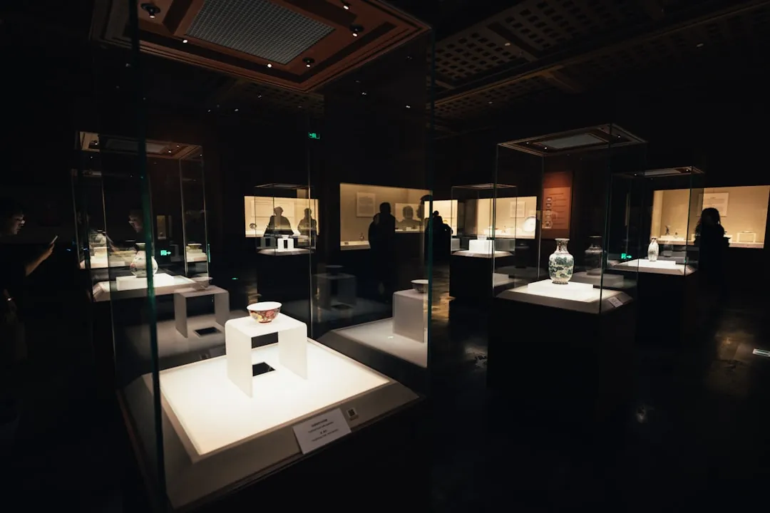 上海展会搭建常用物料选型：从展架、展板到展柜的配置要点正文配图 2