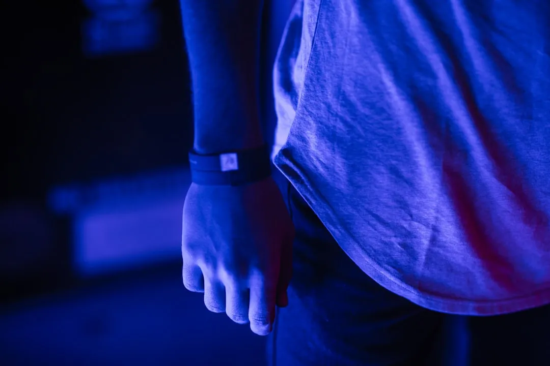 展台搭建中展架与展柜结构稳定性设计的关键技术要点