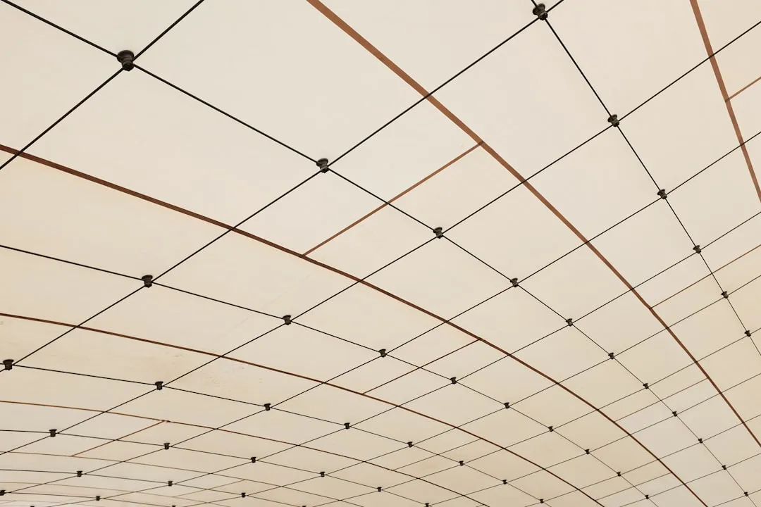 上海展会搭建中展台与展架材质选择的技术要点解析