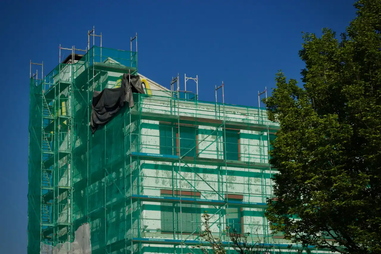 上海苡豪广告展台搭建常用材料与结构工艺技术解析